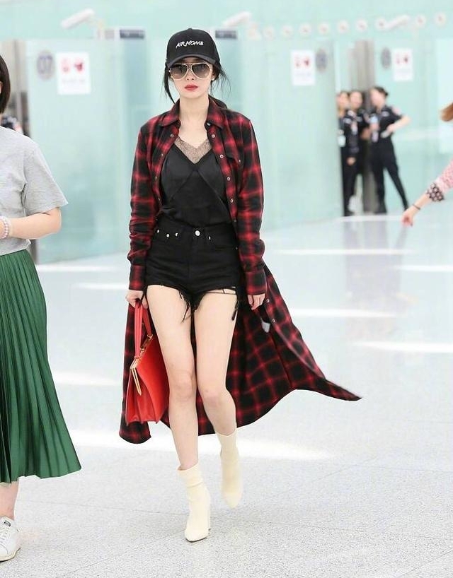 ���ݻ���������㳤��ñ��ȴ�ൽ���У����ѣ�����ϴ�ɾ��ٴ���