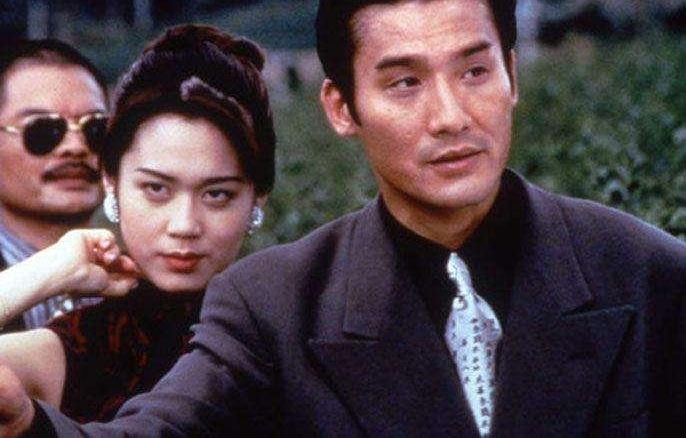 ����Ӱ̳ʷ����ΰ���10������Ա���绪��������ɱ����С����