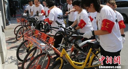 ���ɷ����幤��ͷȰ����ɫ���� ��������ӭȫ��