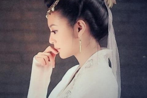 ��װ����23λ��������Ů�ӣ������������ʫʫ��˭���������ף�