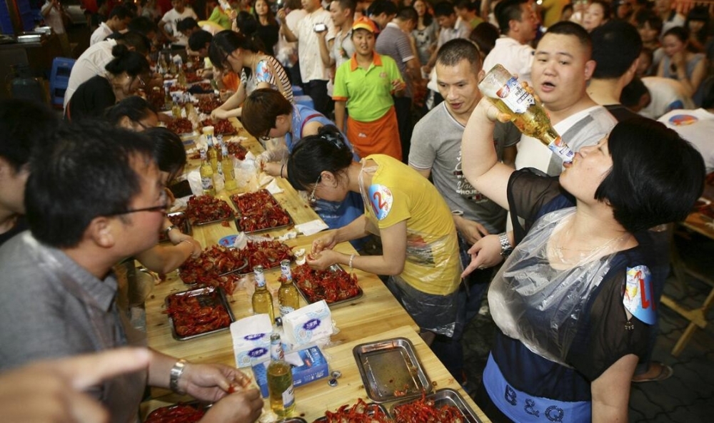 ��ԡ���С��������һ����֪���ҹ�С��Ϻ�������������͵�8��