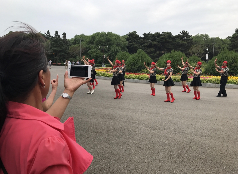 ����ս�װ���㳡�� ����ֱ��׬����