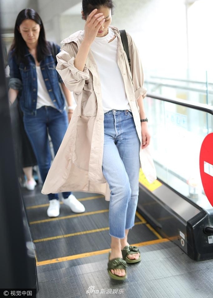 ������������Ц������ ������ͷ����Ů��