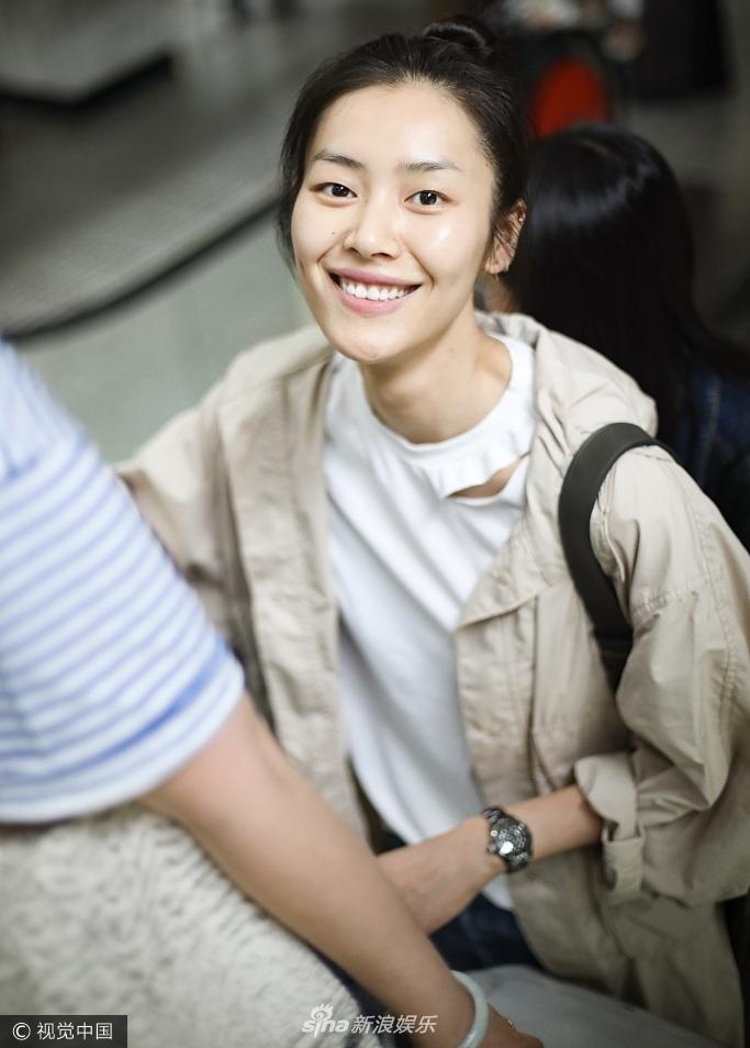 ������������Ц������ ������ͷ����Ů��