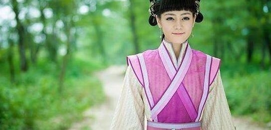 ����Ȧ�ĹŴ�Ϸ��������Ů���̵㣬û�뵽����Ҳ�ڣ�