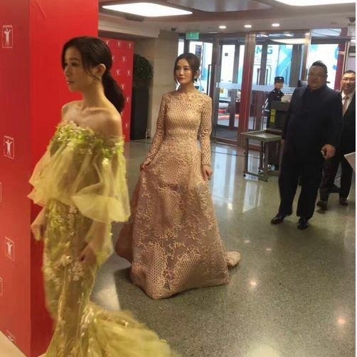 �Ϻ���Ӱ�������ĵ�����һϮ�����̣��·��ǳ�������ˣ�