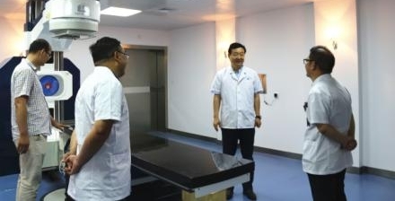 ʡ��ҽҽ������֧�߽���Ǩ�е�һ����ҽԺ����ѧ����������չ