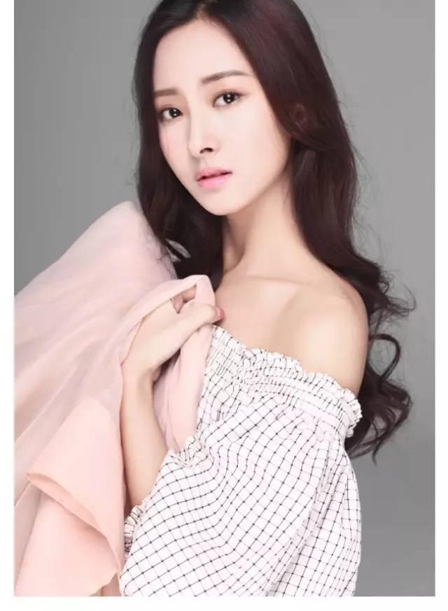 �쿴���°����������Ů��������̨�ˣ�������д��