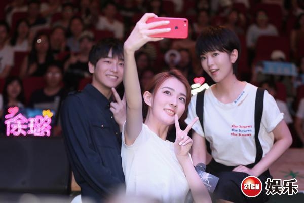 �ഺ��ѪУ԰��Ӱ��������Ů����ӳ ��贷���������ƴ����