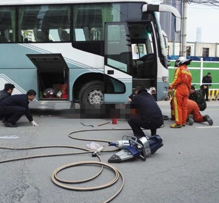 ���������ֱ������ɶ�һ8����ͯ͵�ﹲ������ˤ�ɸ�����