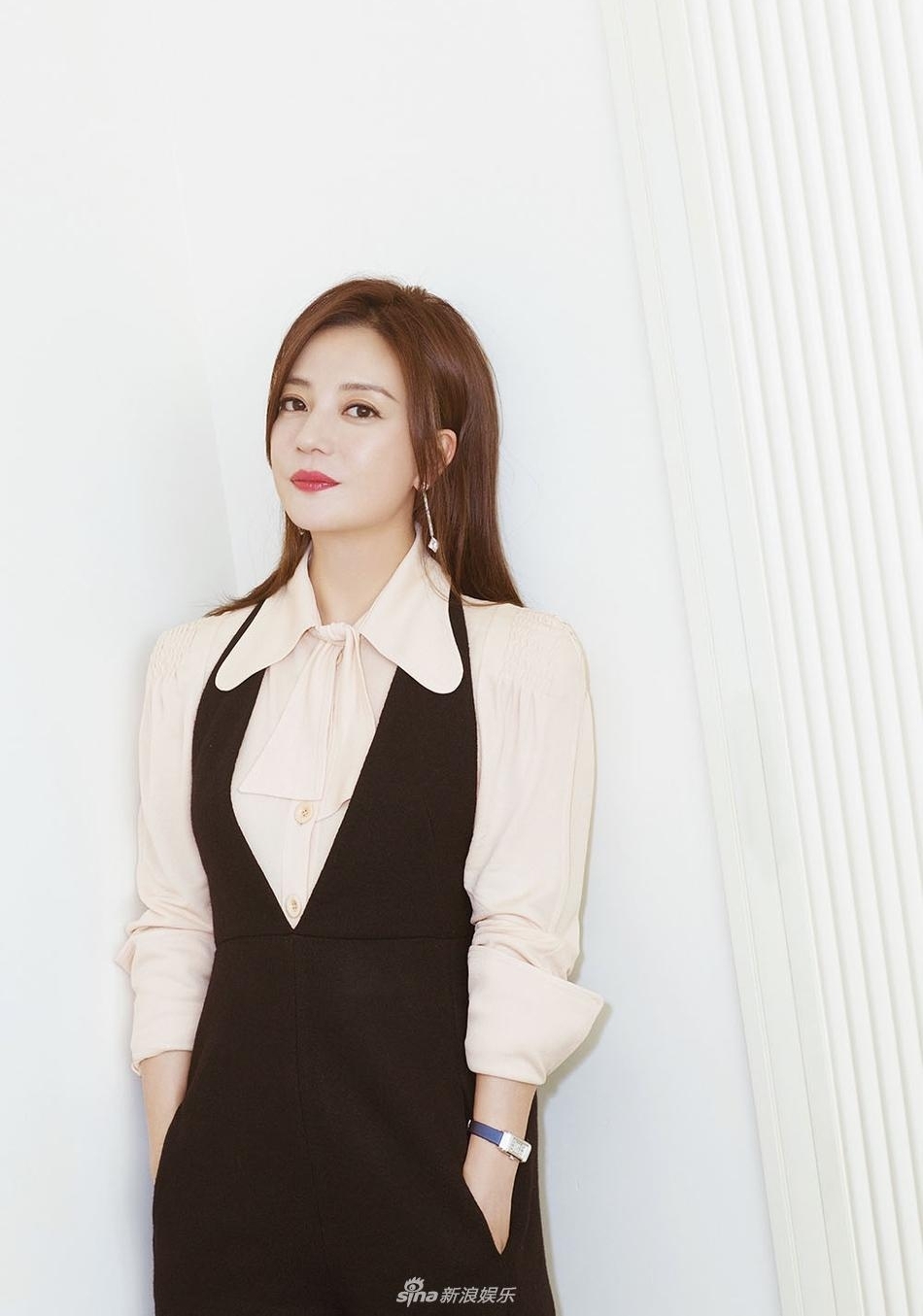 ��ޱ������Ӱ�� ˧���Ը������л�