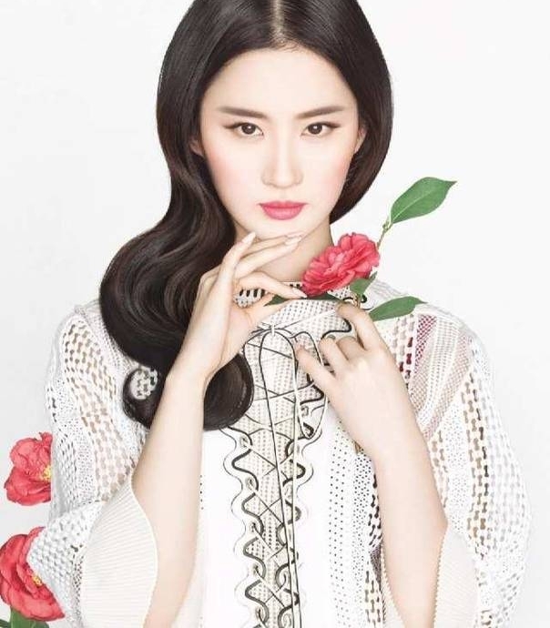 ��������Ȣ�ľŴ�Ů�� �����ֵ�������