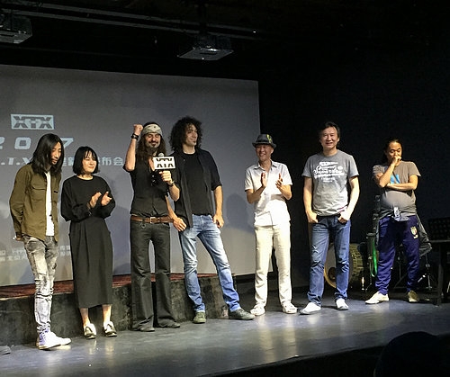 ��������л��Ц������ ����ҡ��20�����ֻ�