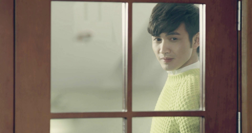 ���Ӿ硶����δ�����Ȳ�����÷�������·�氮��վ�ıߣ�