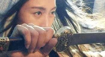 �����Ǵ�����������˭���󱦲���ʲô�ˣ����īhĸ����ô��ģ�