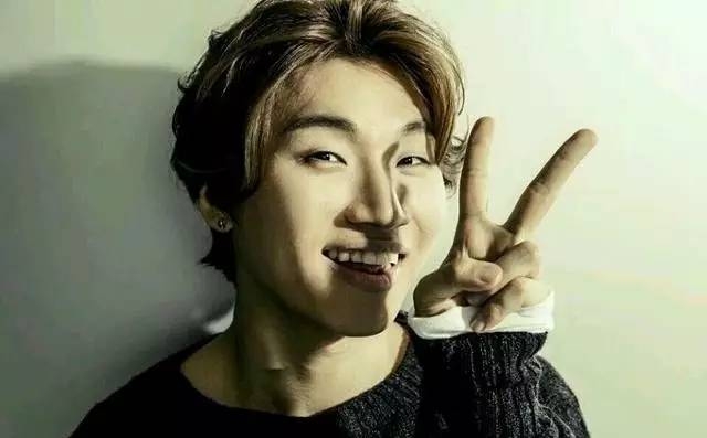 Bigbang�Ŷ�������� ����TOP�涾���ǻ�������Щ