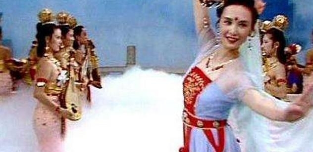 86�����μ���Ů���а��϶�ڶ�����֪��˭�ǵ�һ��