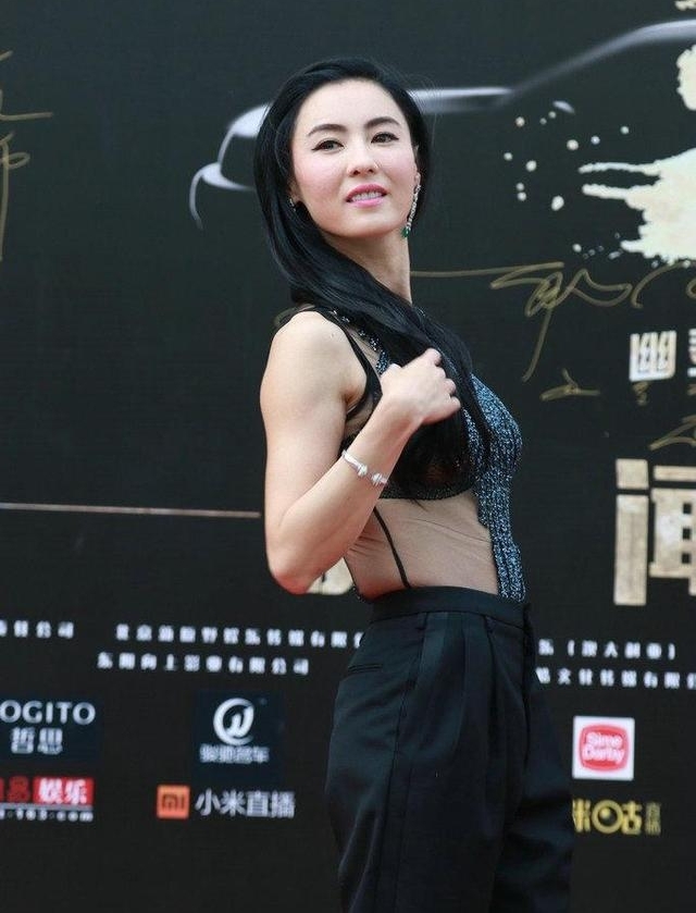 �Ű�֥�;���ͬ����ն��װ����һ����Ů��һ��ӷ���ƴ��裡