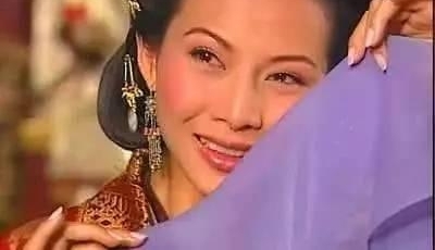 ��ʦ���˵�һ��Ů�ǳ���ȴ������������Ĳ��ٷң��������е�����