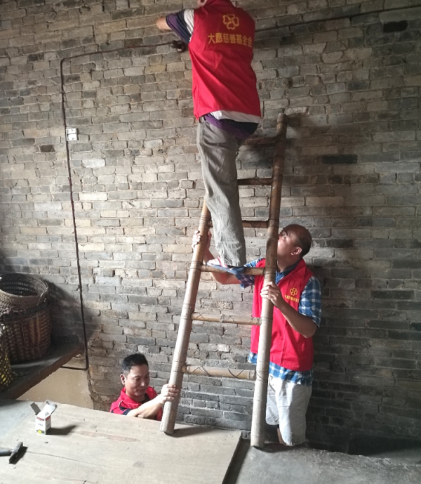 ����Ϊ9Ѯ�����޺����ϵ��ƣ�Ҳ�������������еĵơ���