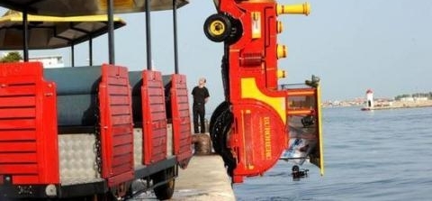 С��˾���ϰ���˯����������οͣ�������һ����