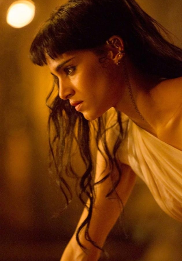 ����ľ����������Ů������ױ6Сʱ �Դ���Ħ����Ƭ��