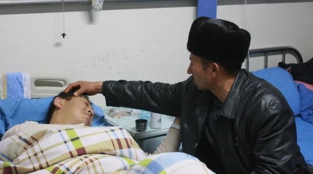 Ů�������Ҽ�æ��ȥ�����׼�ĸȴ���Ҷ��⣬Ů���Ļ��Һ�����