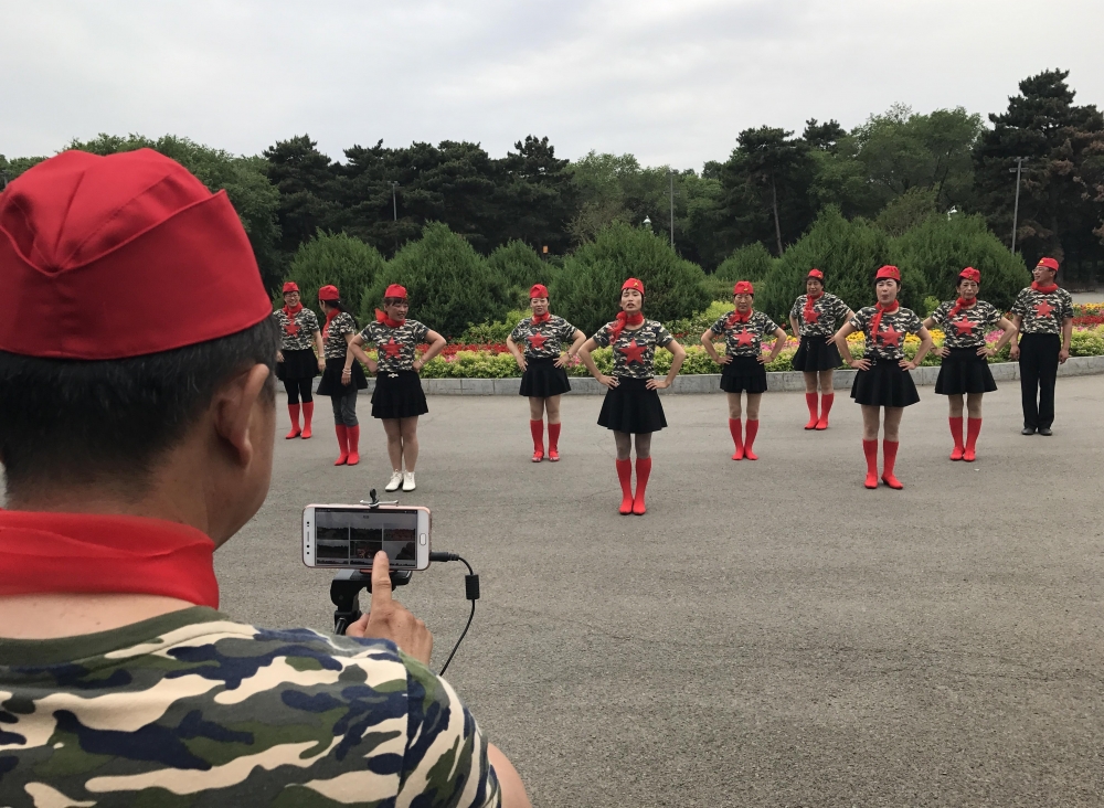 ����ս�װ���㳡�� ����ֱ��׬����