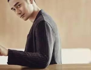 ���˻��Ů����СŴ�� ���ݰְֻ������Ͻ�Ŀ�⵹��׳��