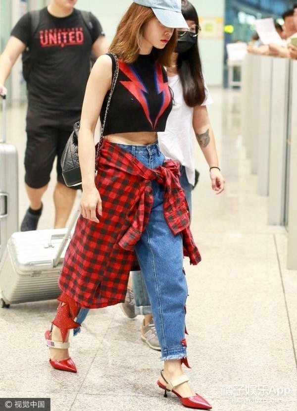 �������Ÿ���������װ�䡰����Ů����