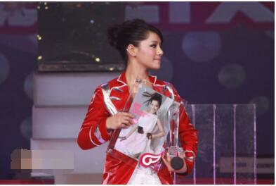 �������崿�Ŀ���Ů��ȫ���ܹھ�����񳤳�����