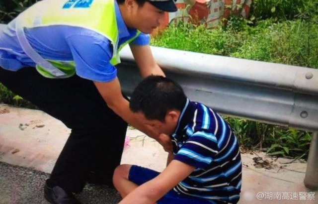 ���ӻ������޽������ ���������ɸ���·��˯��