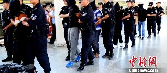 ���ݾ����ƴ��ڶ�Ʒ�� �ɶ���17���ﲶ�ӷ�53��