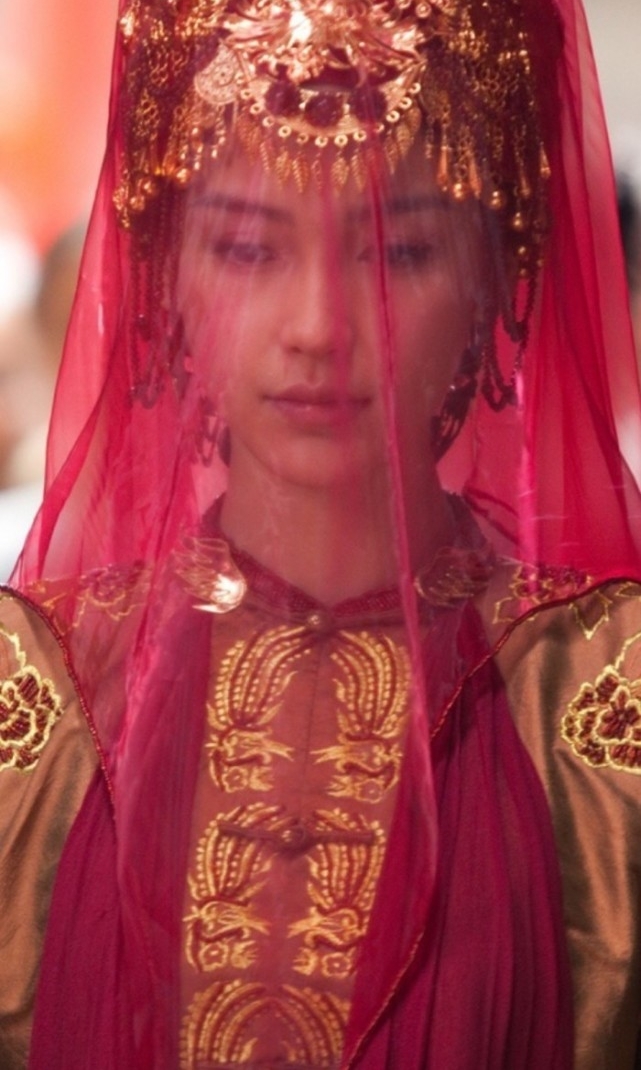 Ů�ǲ��ں��ͷ����һĨ���ߣ���ӱ ������ ���� �ż���˭����