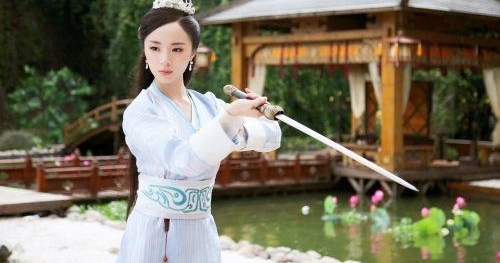 �����䡶�������¡�����Ƭ�� ����٤������ʼ��