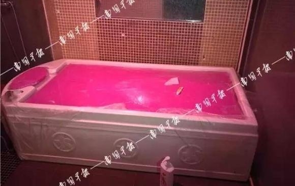 ����ɨ���ֳ�:6��������Ů������ץ��