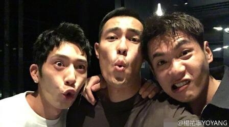 ����ֵ��飡��v������Ȼ��������Ӱ�����°���