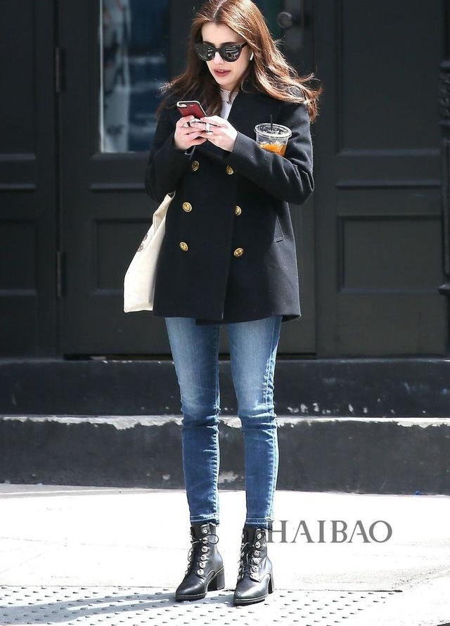 ���ꡤ�޲���Emma Roberts��˭
