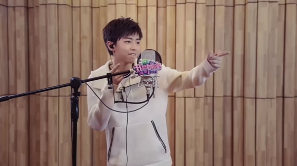 �����������������谮�� 5��չ�ֻ�ʽʾ��