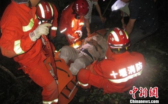 ���ӵ���ɽ������ ������Ϫ������ҹʩ��