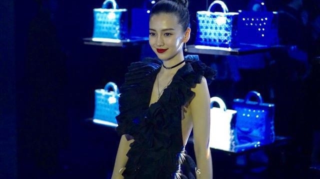 baby¡�ع���ͷ�������յ�����ѹ�����ѷ���һ����������