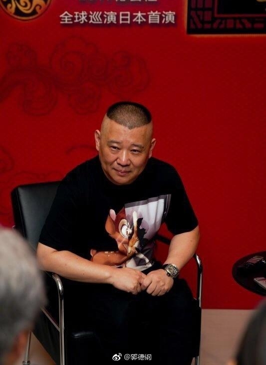 ���¸���ǫ�ձ�Ѳ�ݣ���˿�Ļ�ӭ�����������飬����¿�����¸�