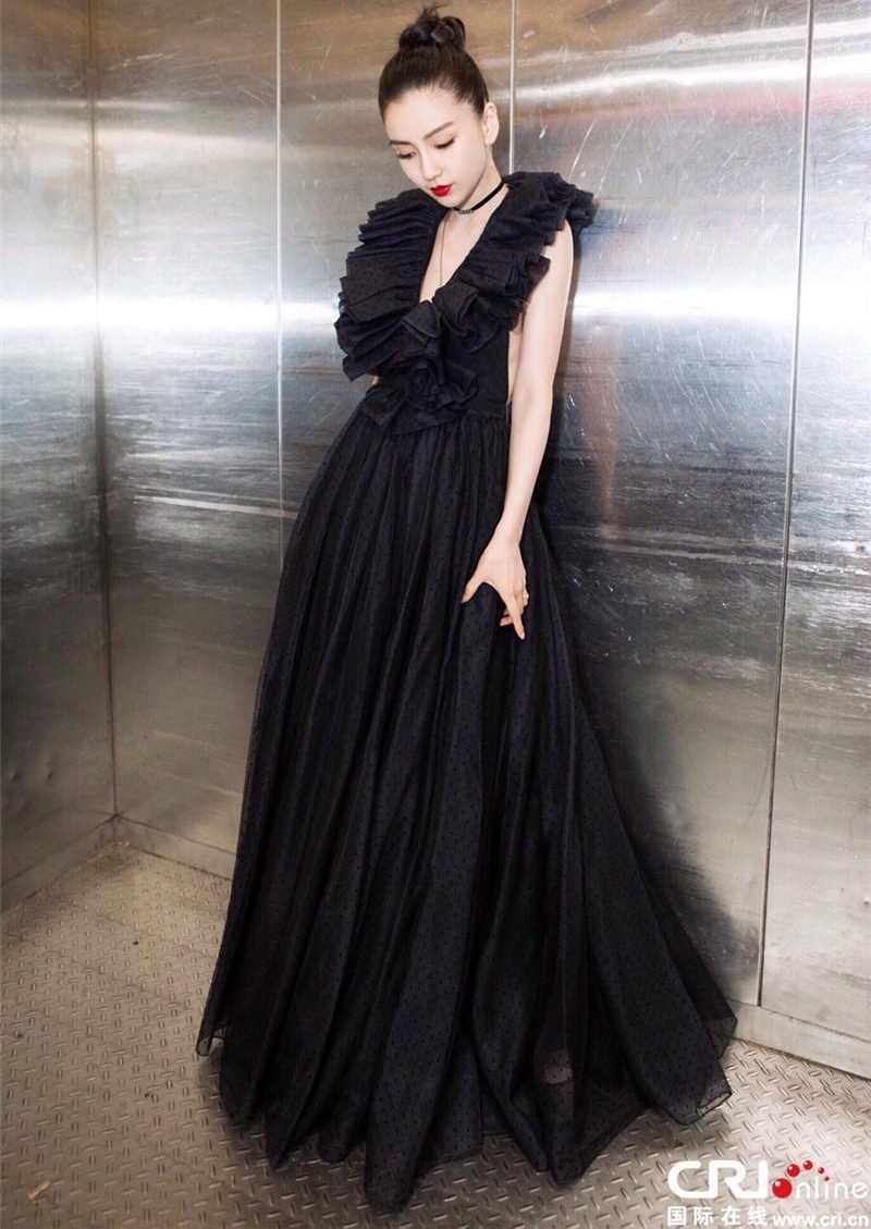 ������족���࣡baby��V��ȹ�����㳡