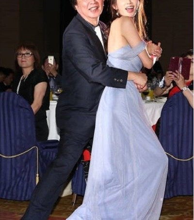 43����־��͸��׹��裬���ע����ȴ����4��