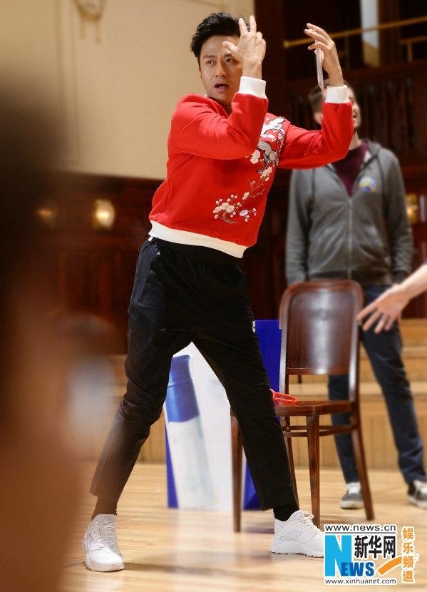 �˳������ܰɡ��ŷ����Ұ�Ůװ ��������˸�Ц����