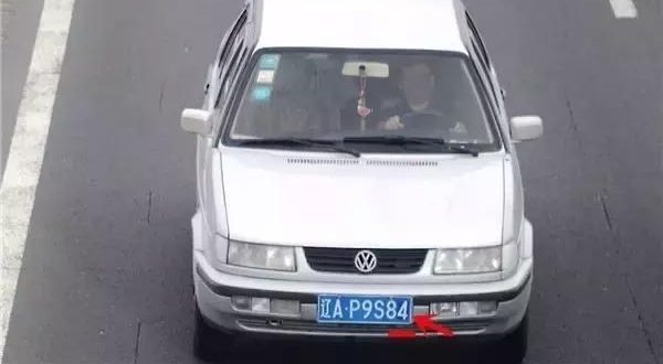 ˫�ɷ־�Υ���ع�̨