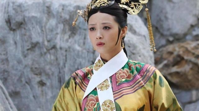 ����ֻ����30+����Ϊ���ֱۣ���ԲԲ��ϸ�첲��Ů�б��