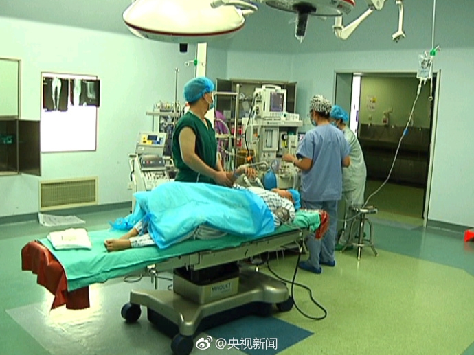 ����һ90��Ѫ�Ѳ����߳ɹ��û�3D��ӡϥ�ؽ�