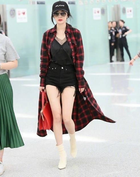 ���ݻ������ٴ��ع⣬һ˫���ȵв�������ı���