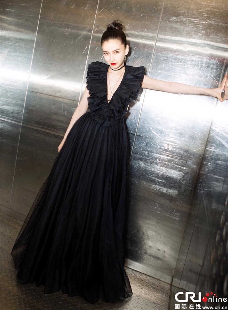 ������족���࣡baby��V��ȹ�����㳡